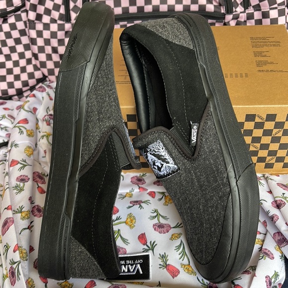 Vans Men’s Bmx Slip-On
Fast And Loose Black
VN0005V1BLA
Sneakers - Picture 12 of 16